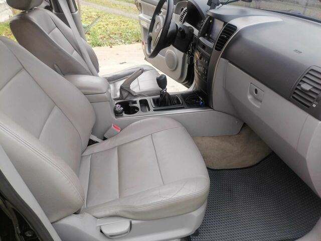 Чорний Кіа Соренто, об'ємом двигуна 2.5 л та пробігом 294 тис. км за 7400 $, фото 6 на Automoto.ua