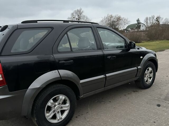 Черный Киа Соренто, объемом двигателя 2.5 л и пробегом 280 тыс. км за 4300 $, фото 4 на Automoto.ua