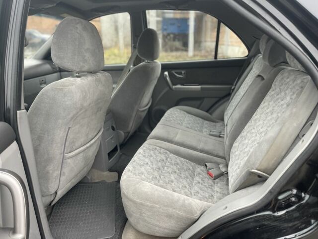 Чорний Кіа Соренто, об'ємом двигуна 0 л та пробігом 300 тис. км за 3950 $, фото 8 на Automoto.ua