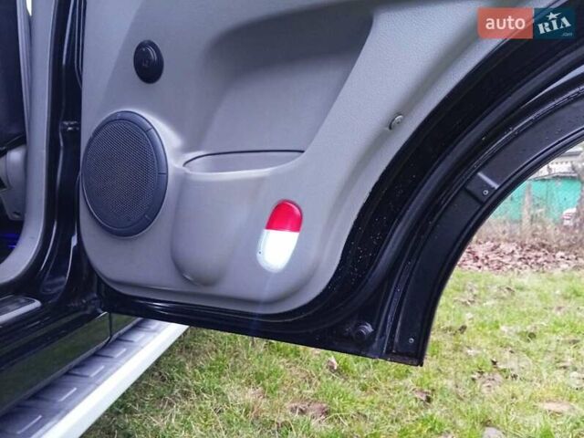 Черный Киа Соренто, объемом двигателя 3.5 л и пробегом 230 тыс. км за 6999 $, фото 15 на Automoto.ua