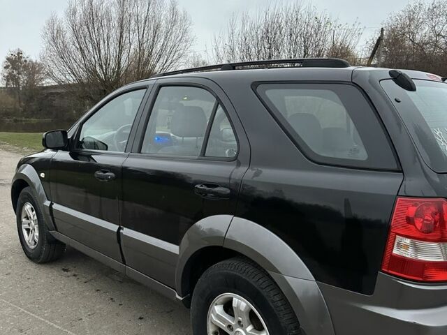 Черный Киа Соренто, объемом двигателя 2.5 л и пробегом 280 тыс. км за 4300 $, фото 6 на Automoto.ua