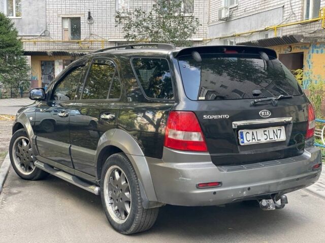 Черный Киа Соренто, объемом двигателя 2.5 л и пробегом 3 тыс. км за 4450 $, фото 5 на Automoto.ua