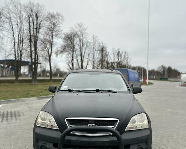 Черный Киа Соренто, объемом двигателя 2.5 л и пробегом 280 тыс. км за 3700 $, фото 2 на Automoto.ua