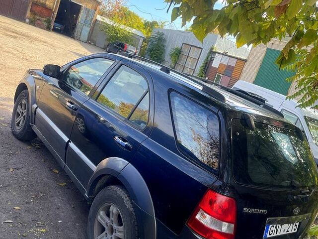 Черный Киа Соренто, объемом двигателя 3.5 л и пробегом 200 тыс. км за 3800 $, фото 5 на Automoto.ua