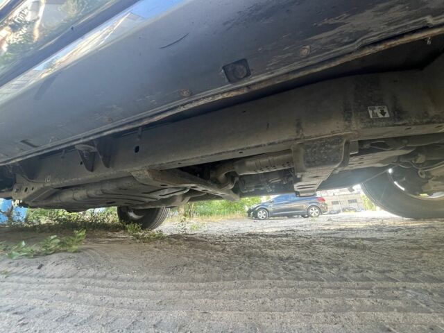 Кіа Соренто 2006 у Синельниковом на Automoto.ua Чорний Кіа Соренто, об'ємом двигуна 2.5 л та пробігом 265 тис. км за 4195 $, фото 3 на Automoto.ua