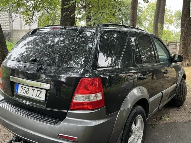 Черный Киа Соренто, объемом двигателя 2.5 л и пробегом 250 тыс. км за 5000 $, фото 3 на Automoto.ua
