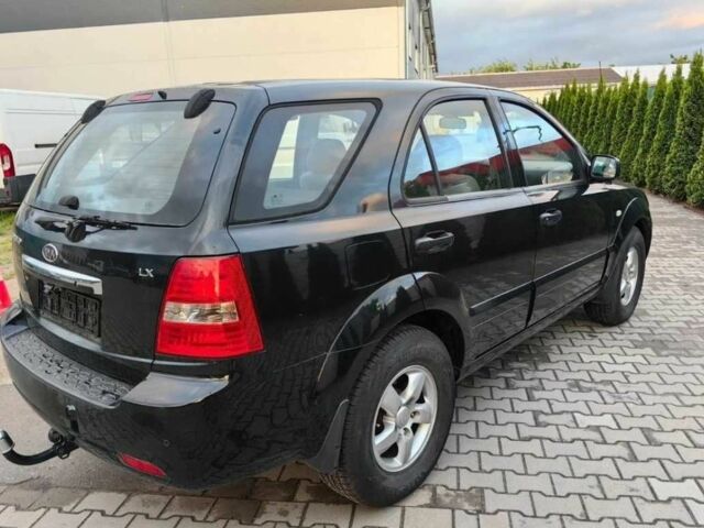 Черный Киа Соренто, объемом двигателя 2.5 л и пробегом 328 тыс. км за 3850 $, фото 4 на Automoto.ua