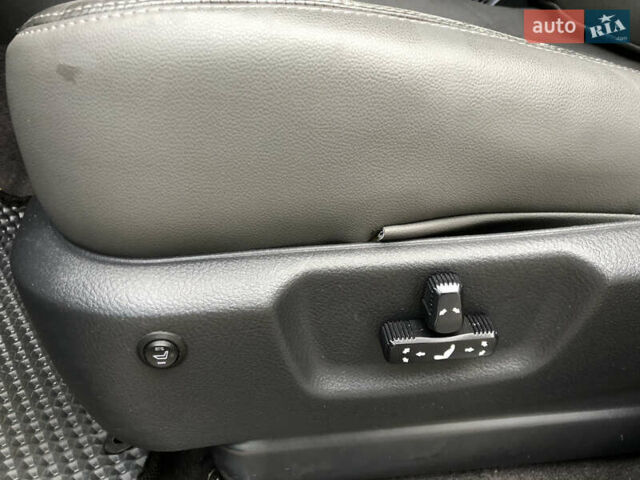 Черный Киа Соренто, объемом двигателя 3.34 л и пробегом 285 тыс. км за 7700 $, фото 19 на Automoto.ua