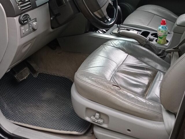 Черный Киа Соренто, объемом двигателя 2.5 л и пробегом 286 тыс. км за 6600 $, фото 1 на Automoto.ua