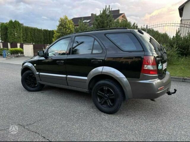 Черный Киа Соренто, объемом двигателя 2.5 л и пробегом 214 тыс. км за 2850 $, фото 7 на Automoto.ua