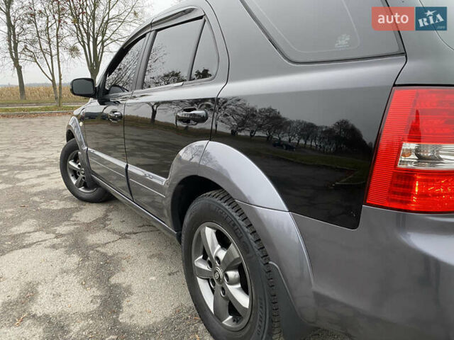Чорний Кіа Соренто, об'ємом двигуна 2.5 л та пробігом 320 тис. км за 8299 $, фото 14 на Automoto.ua