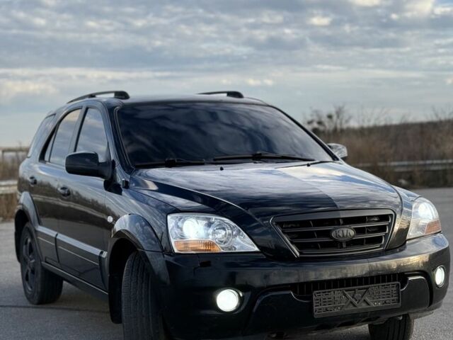 Черный Киа Соренто, объемом двигателя 2.5 л и пробегом 290 тыс. км за 5300 $, фото 3 на Automoto.ua