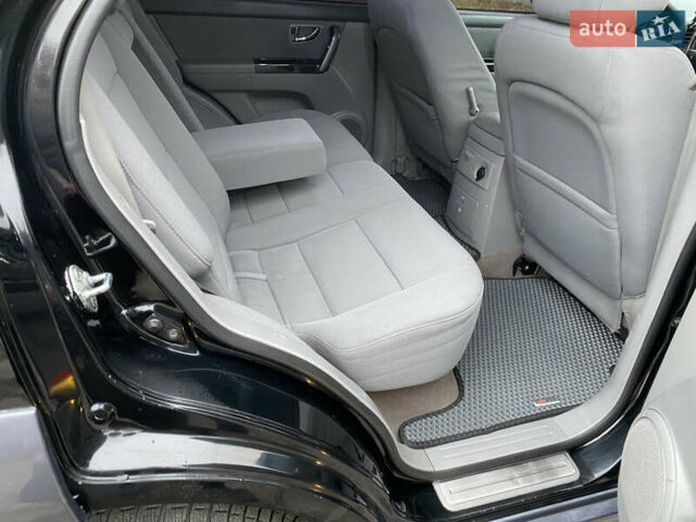 Чорний Кіа Соренто, об'ємом двигуна 2.5 л та пробігом 320 тис. км за 8299 $, фото 6 на Automoto.ua