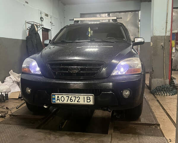 Чорний Кіа Соренто, об'ємом двигуна 2.5 л та пробігом 330 тис. км за 7780 $, фото 5 на Automoto.ua