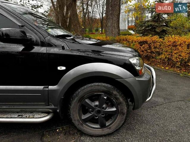 Чорний Кіа Соренто, об'ємом двигуна 2.5 л та пробігом 226 тис. км за 8490 $, фото 4 на Automoto.ua