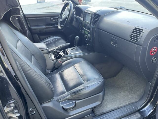 Чорний Кіа Соренто, об'ємом двигуна 2.5 л та пробігом 300 тис. км за 4800 $, фото 4 на Automoto.ua