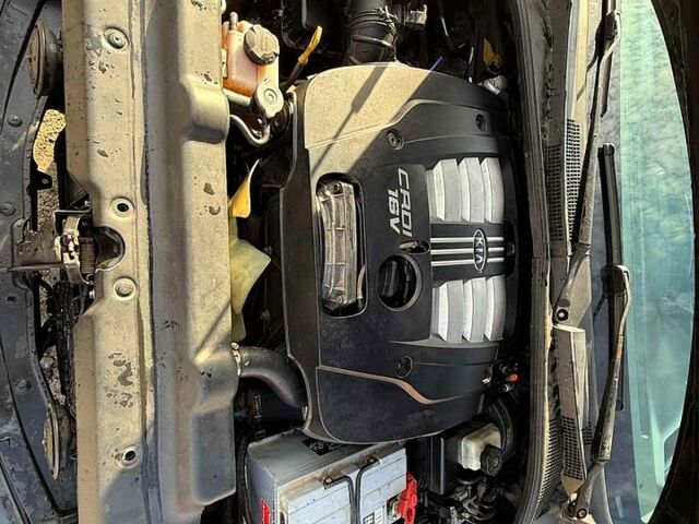 Черный Киа Соренто, объемом двигателя 2.5 л и пробегом 258 тыс. км за 4500 $, фото 8 на Automoto.ua