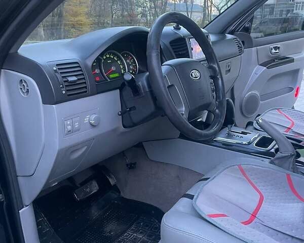 Черный Киа Соренто, объемом двигателя 2.5 л и пробегом 250 тыс. км за 8200 $, фото 13 на Automoto.ua