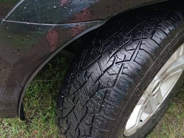 Черный Киа Соренто, объемом двигателя 2.5 л и пробегом 286 тыс. км за 6600 $, фото 10 на Automoto.ua