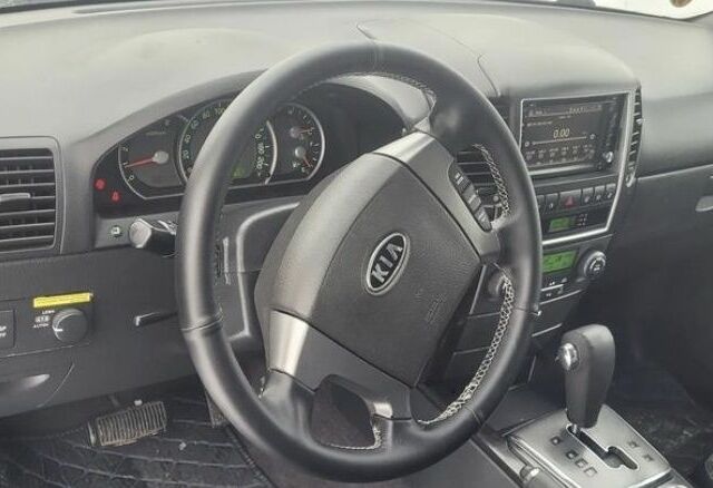 Черный Киа Соренто, объемом двигателя 2.5 л и пробегом 217 тыс. км за 3400 $, фото 6 на Automoto.ua