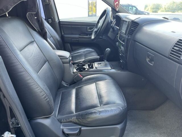 Чорний Кіа Соренто, об'ємом двигуна 2.5 л та пробігом 300 тис. км за 4800 $, фото 6 на Automoto.ua