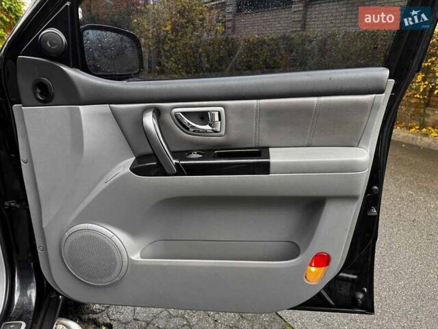 Чорний Кіа Соренто, об'ємом двигуна 2.5 л та пробігом 226 тис. км за 8490 $, фото 29 на Automoto.ua