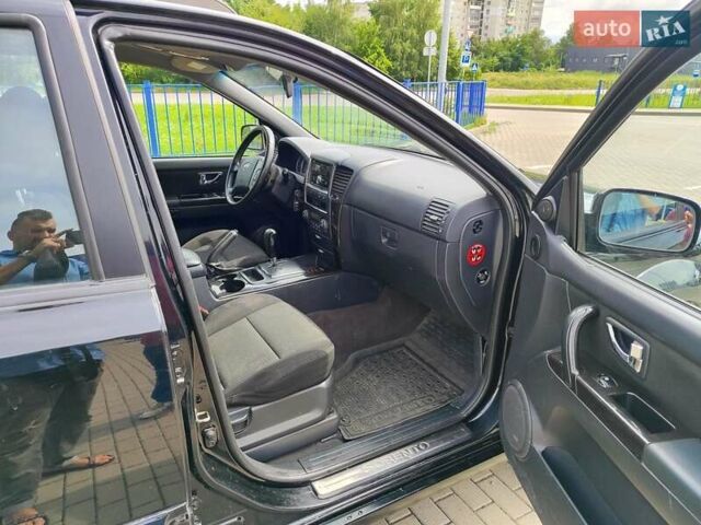 Черный Киа Соренто, объемом двигателя 2.5 л и пробегом 240 тыс. км за 9700 $, фото 4 на Automoto.ua