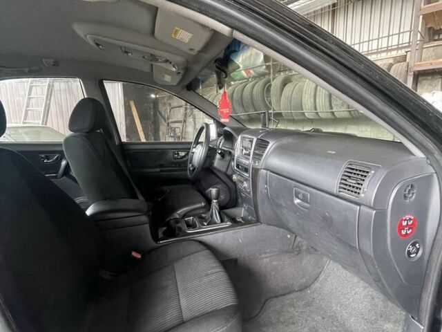 Чорний Кіа Соренто, об'ємом двигуна 2.5 л та пробігом 220 тис. км за 3442 $, фото 7 на Automoto.ua