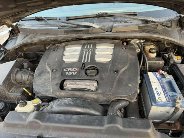 Черный Киа Соренто, объемом двигателя 2.5 л и пробегом 233 тыс. км за 4500 $, фото 9 на Automoto.ua