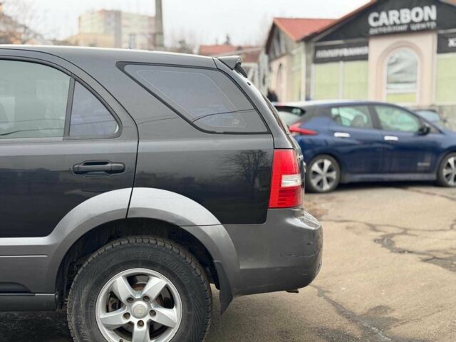 Черный Киа Соренто, объемом двигателя 2.5 л и пробегом 299 тыс. км за 6790 $, фото 6 на Automoto.ua