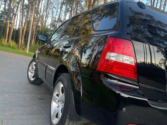 Черный Киа Соренто, объемом двигателя 2.5 л и пробегом 255 тыс. км за 8600 $, фото 3 на Automoto.ua