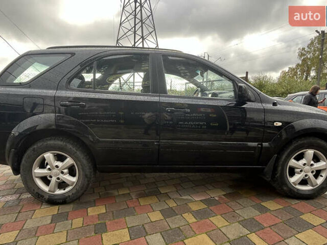 Чорний Кіа Соренто, об'ємом двигуна 2.5 л та пробігом 240 тис. км за 8999 $, фото 7 на Automoto.ua