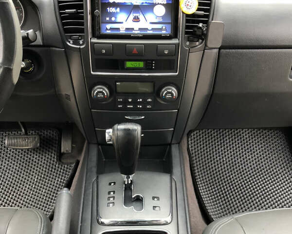 Черный Киа Соренто, объемом двигателя 3.34 л и пробегом 285 тыс. км за 7700 $, фото 24 на Automoto.ua