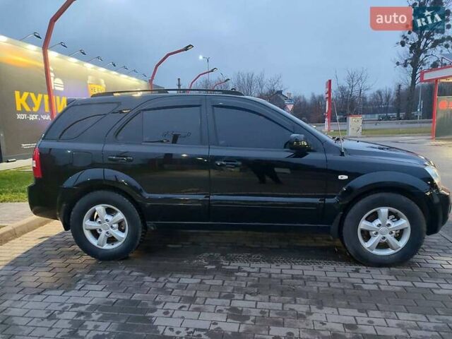 Черный Киа Соренто, объемом двигателя 2.5 л и пробегом 250 тыс. км за 9500 $, фото 6 на Automoto.ua