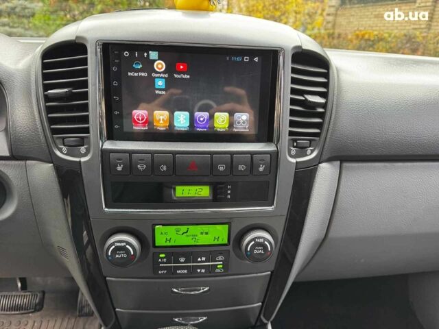 Чорний Кіа Соренто, об'ємом двигуна 2.5 л та пробігом 226 тис. км за 8490 $, фото 17 на Automoto.ua