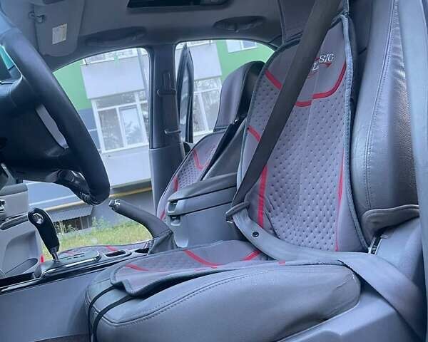 Черный Киа Соренто, объемом двигателя 2.5 л и пробегом 250 тыс. км за 8200 $, фото 24 на Automoto.ua