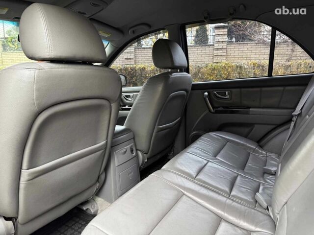 Чорний Кіа Соренто, об'ємом двигуна 2.5 л та пробігом 226 тис. км за 8490 $, фото 25 на Automoto.ua