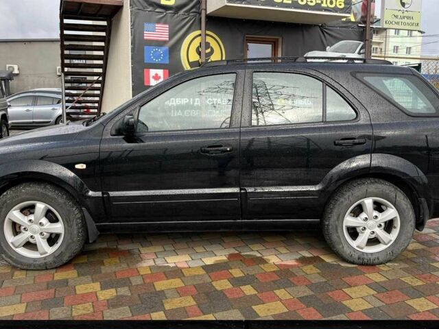 Черный Киа Соренто, объемом двигателя 2.5 л и пробегом 240 тыс. км за 8999 $, фото 3 на Automoto.ua