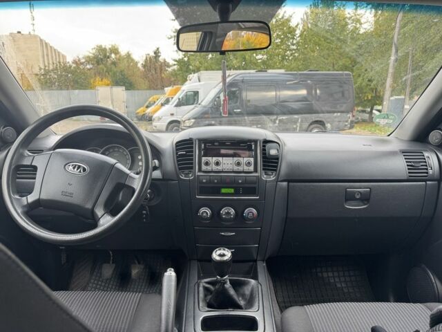 Киа Соренто 2007 в Киеве на Automoto.ua Черный Киа Соренто, объемом двигателя 2.5 л и пробегом 240 тыс. км за 6100 $, фото 4 на Automoto.ua