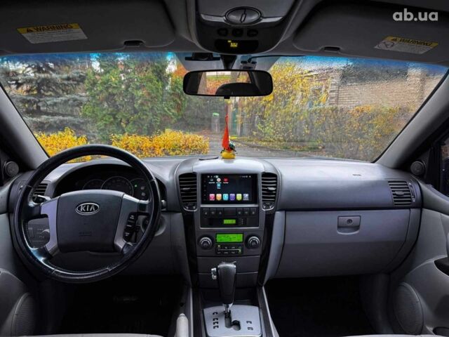 Чорний Кіа Соренто, об'ємом двигуна 2.5 л та пробігом 226 тис. км за 8490 $, фото 26 на Automoto.ua