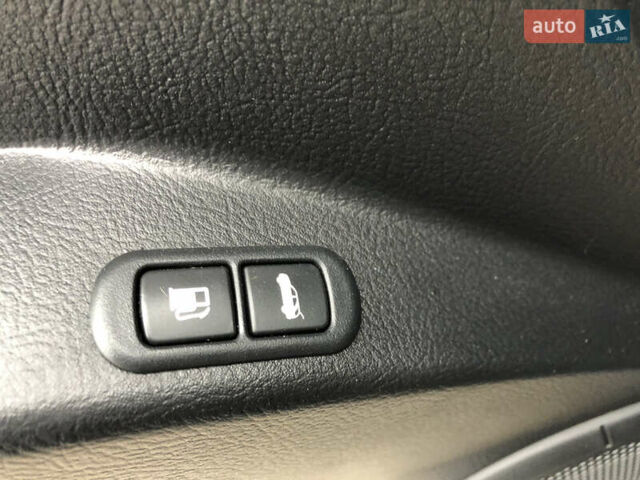 Черный Киа Соренто, объемом двигателя 3.34 л и пробегом 285 тыс. км за 7700 $, фото 14 на Automoto.ua