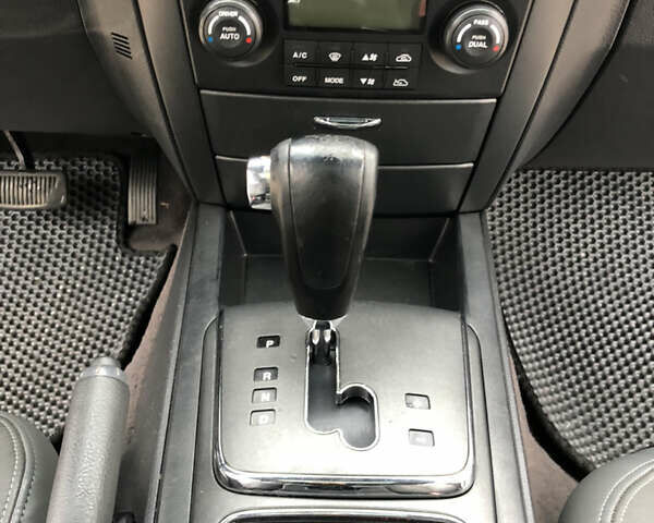 Черный Киа Соренто, объемом двигателя 3.34 л и пробегом 285 тыс. км за 7700 $, фото 25 на Automoto.ua