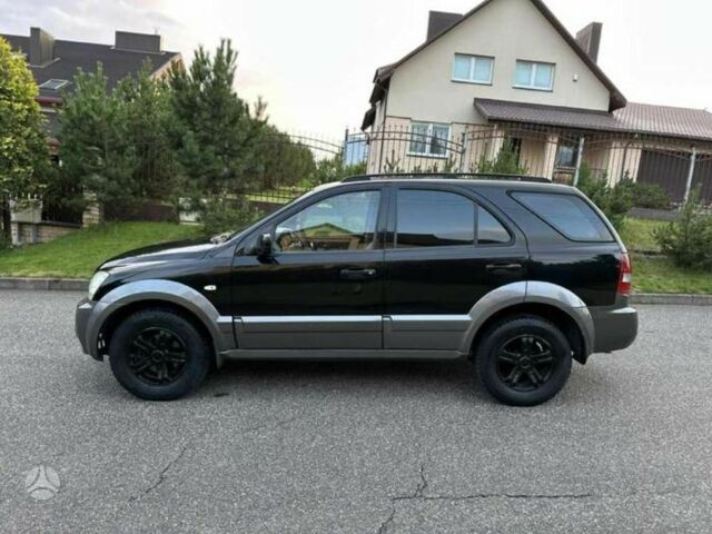 Черный Киа Соренто, объемом двигателя 2.5 л и пробегом 214 тыс. км за 2850 $, фото 4 на Automoto.ua