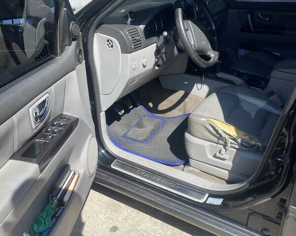 Чорний Кіа Соренто, об'ємом двигуна 2.5 л та пробігом 370 тис. км за 7000 $, фото 7 на Automoto.ua