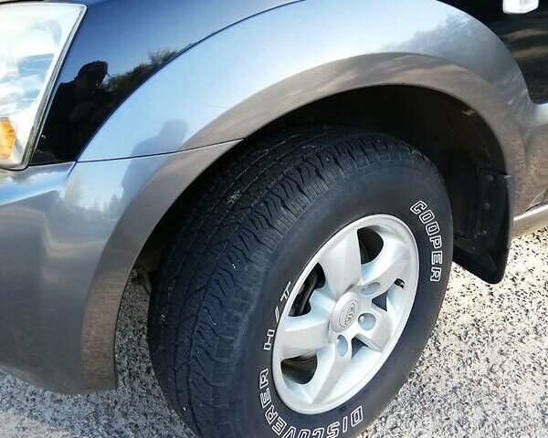 Чорний Кіа Соренто, об'ємом двигуна 2.5 л та пробігом 160 тис. км за 9500 $, фото 22 на Automoto.ua