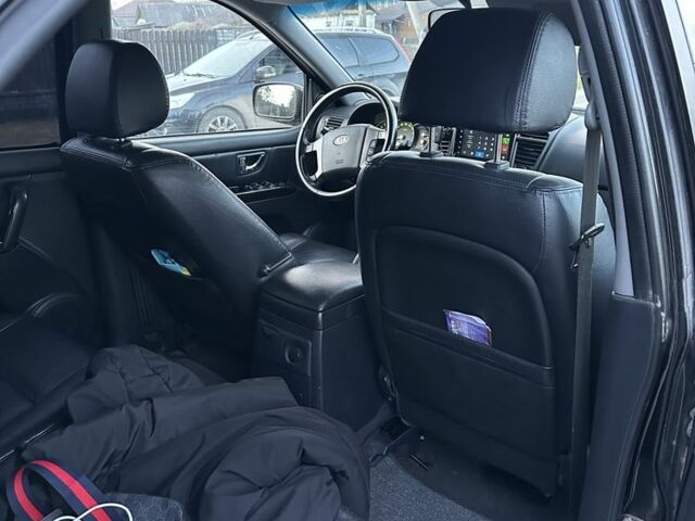 Чорний Кіа Соренто, об'ємом двигуна 2.5 л та пробігом 250 тис. км за 5300 $, фото 8 на Automoto.ua