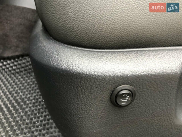 Черный Киа Соренто, объемом двигателя 3.34 л и пробегом 285 тыс. км за 7700 $, фото 20 на Automoto.ua