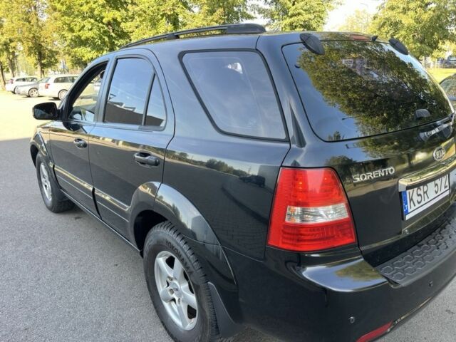 Чорний Кіа Соренто, об'ємом двигуна 2.5 л та пробігом 300 тис. км за 4800 $, фото 3 на Automoto.ua