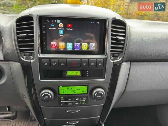 Чорний Кіа Соренто, об'ємом двигуна 2.5 л та пробігом 226 тис. км за 8490 $, фото 16 на Automoto.ua