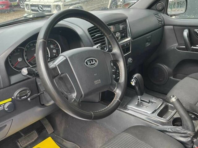 Черный Киа Соренто, объемом двигателя 2.5 л и пробегом 240 тыс. км за 8999 $, фото 12 на Automoto.ua